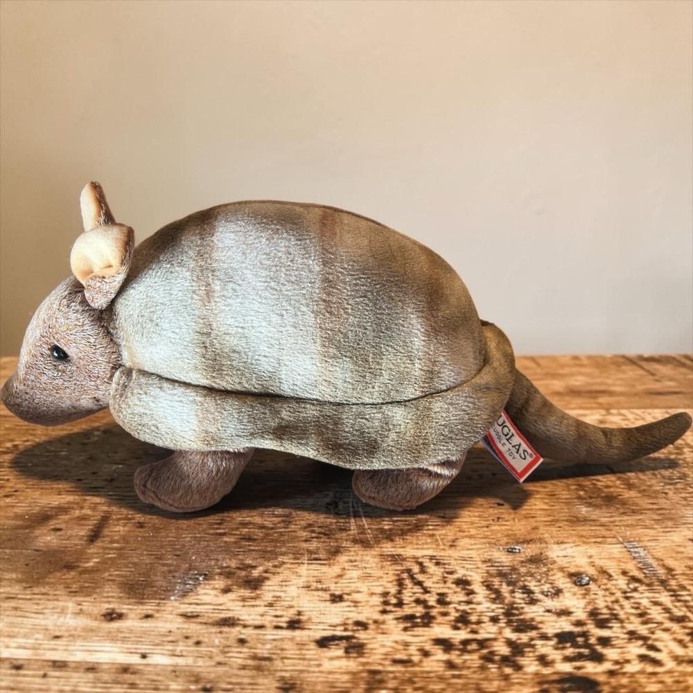 Douglas‎ 2019 Realistic Southwestern Brown Armadillo 12" Plush Toy